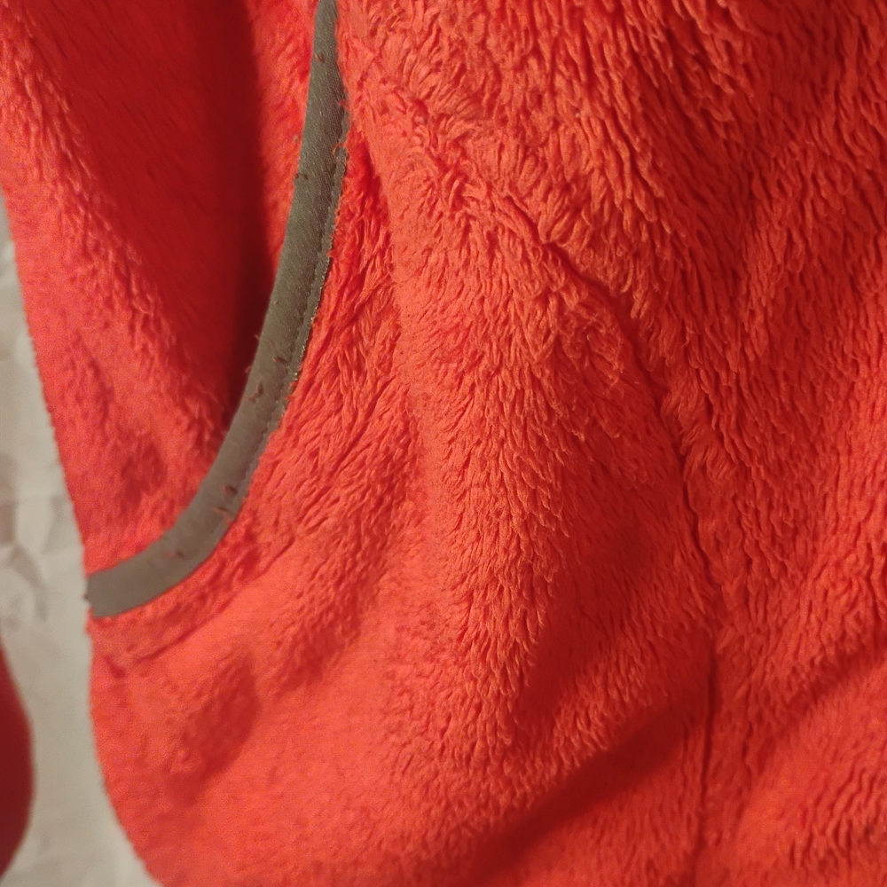The North Face Fleece Jacket - Picture 3 of 10